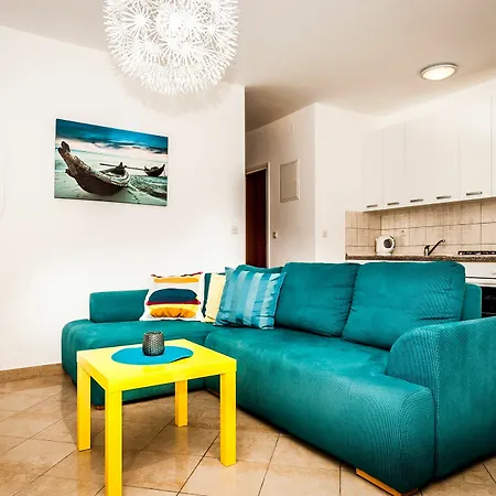 Sunset Apartment Bol