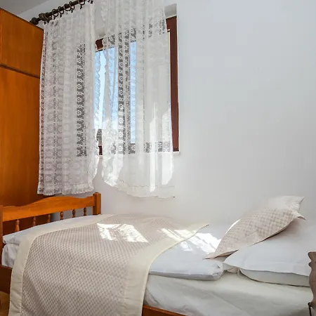 Sunset Apartment *