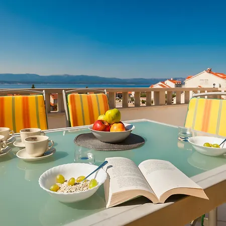 Sunset Apartment *